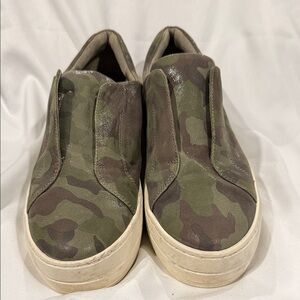 J/Slides camouflage slip on platform sneakers size 9